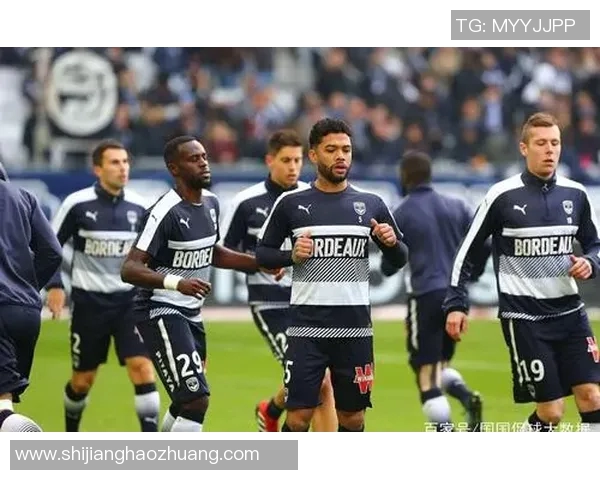 波尔多主场迎战里昂争夺法甲关键三分的激烈对决